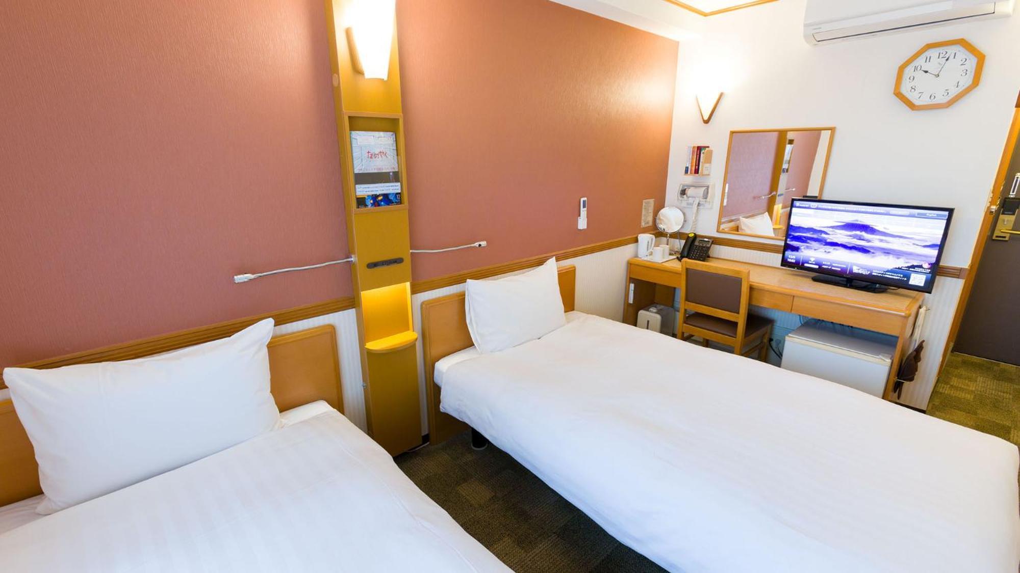Toyoko Inn Kanazawa-Eki Higashi-Guchi Номер фото