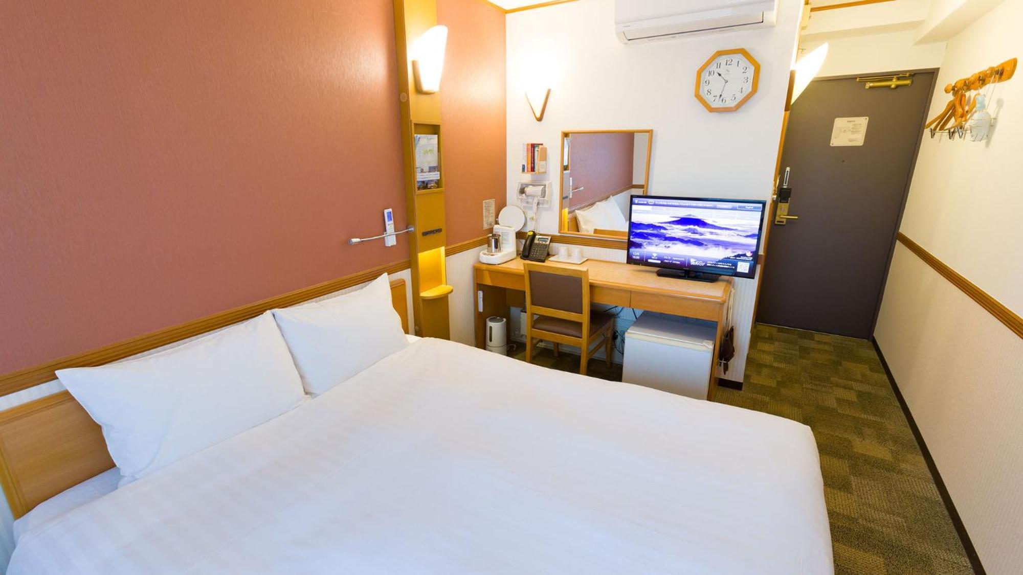 Toyoko Inn Kanazawa-Eki Higashi-Guchi Номер фото